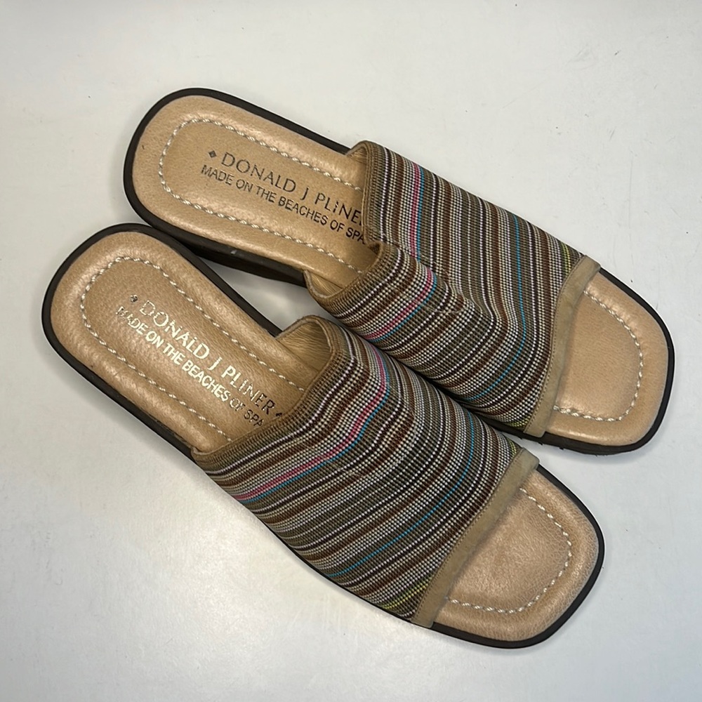 Donald Pliner IPM Light Taupe Wedge Sandal women’s size 6.5 - Picture 7 of 16
